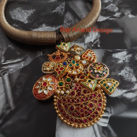 Traditional necklace